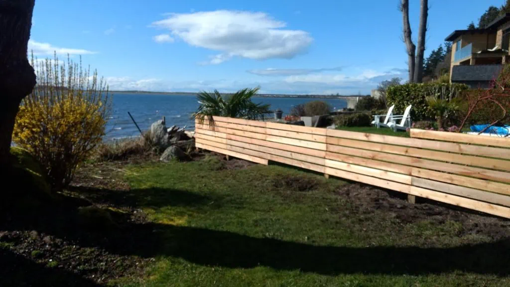 Deck-Fence-Painting-Tips-for-Waterfront-Properties